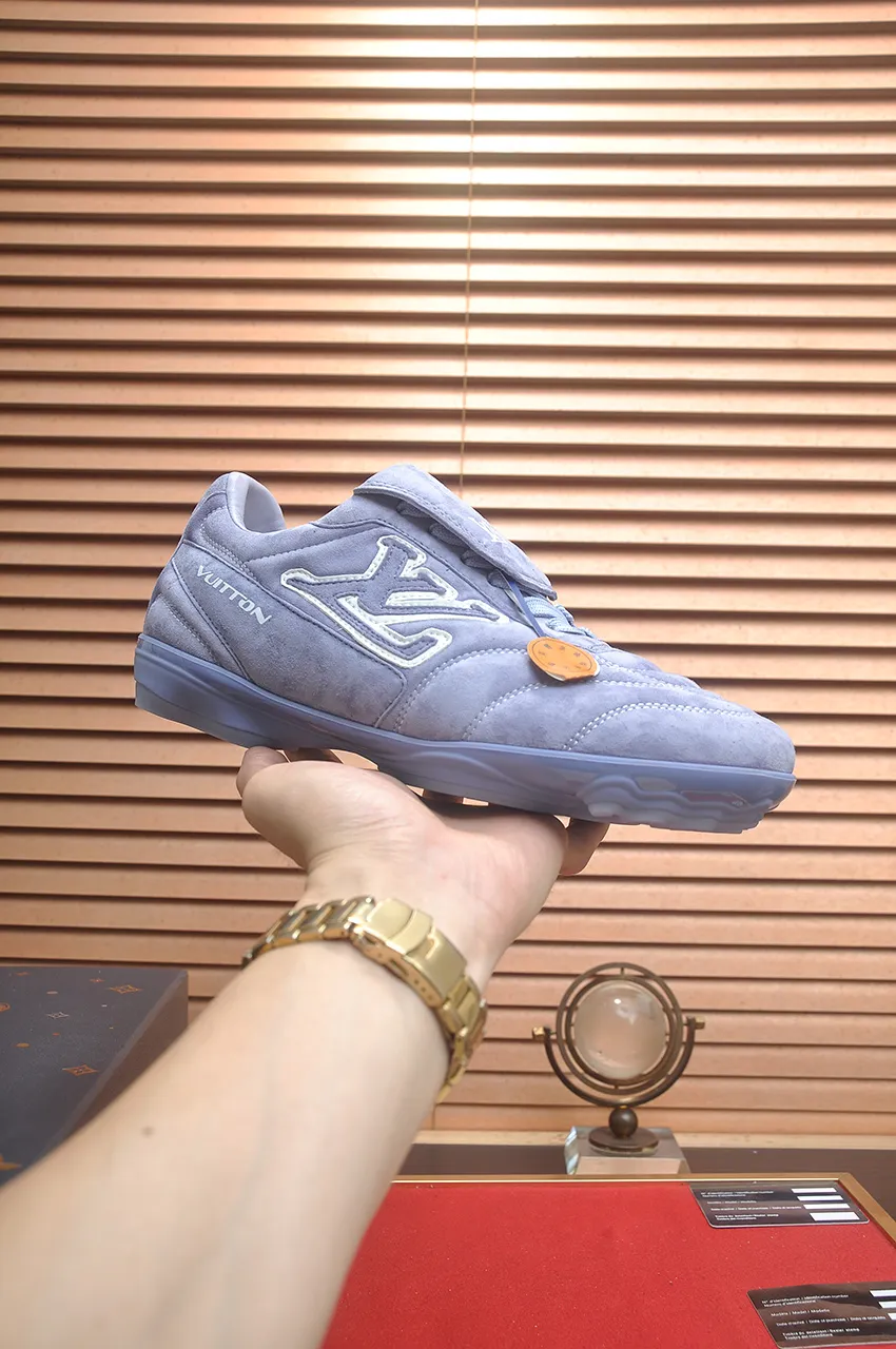 Men's shoes 💰680💶[LOUIS VUITTON] (original order) couple model 🍀LV Louis Vuitton * - top version of LV classic trendy shoes! Made of imported original cowhide, water-dyed cowhide lining, and original wear-resistant rubber outsole! High quality products! Size for women: 35-40. Men: 39-46 (45.46 customized)